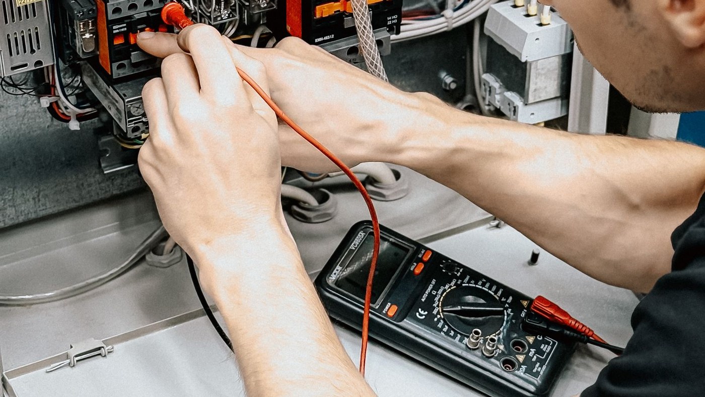 Kortsluiting opsporen met professionele meetapparatuur